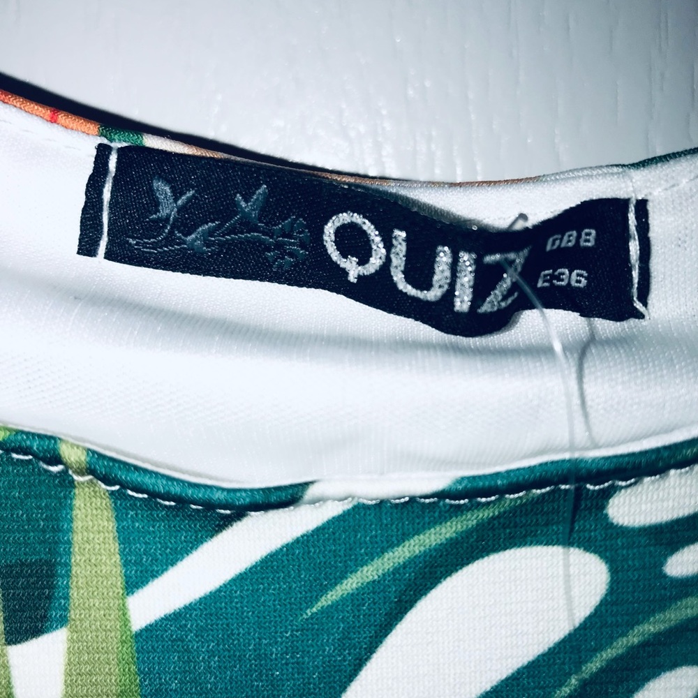 "NEW " QUIZ DRESS - Picture 5 of 7